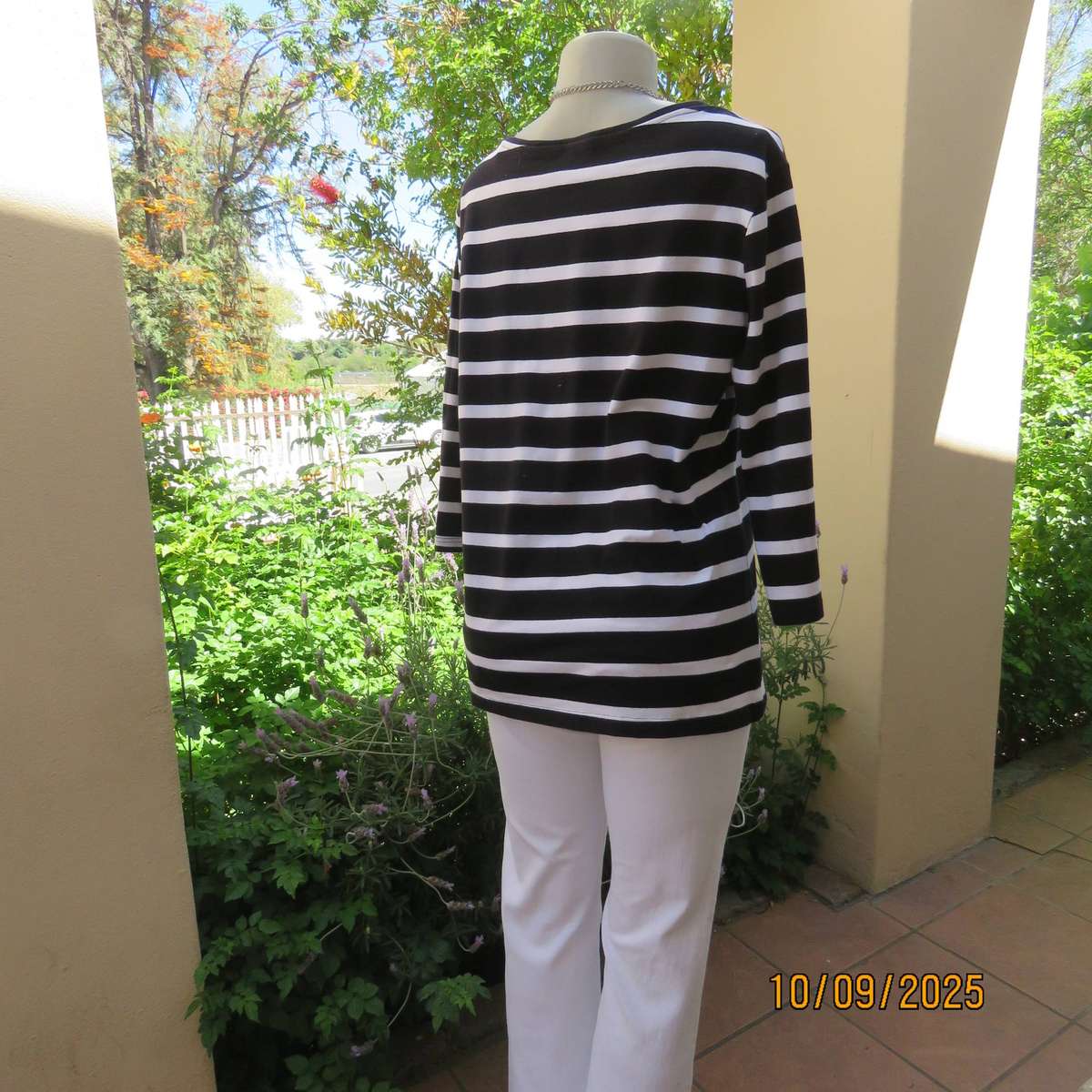 JANINA stretch cotton black-white horizontal striped slip over top size 42 -44.
