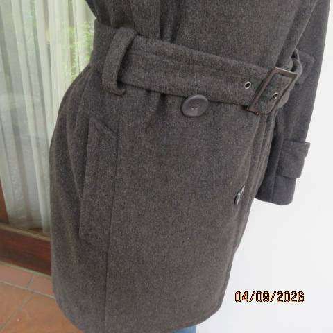 EXACT grey polyester-wool long tailored jacket with double-breast look collar and belt size 40-42