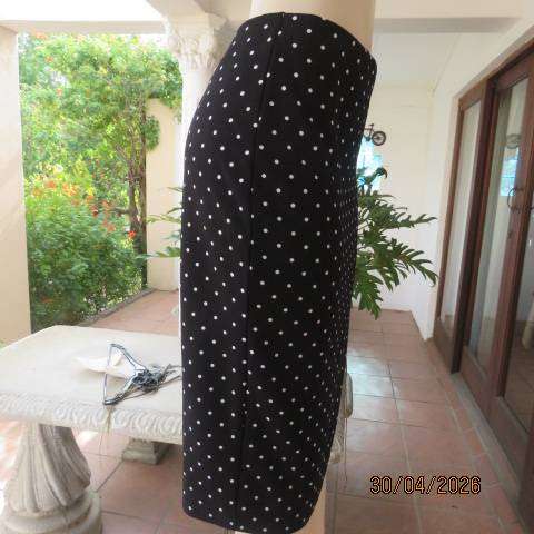 Massumi black and white polka dot pencil skirt with elasticated waist, size 44