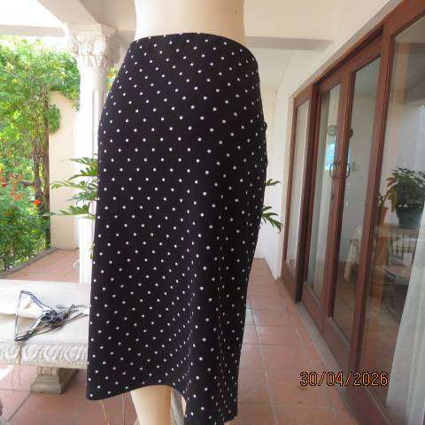 Massumi black and white polka dot pencil skirt with elasticated waist, size 44