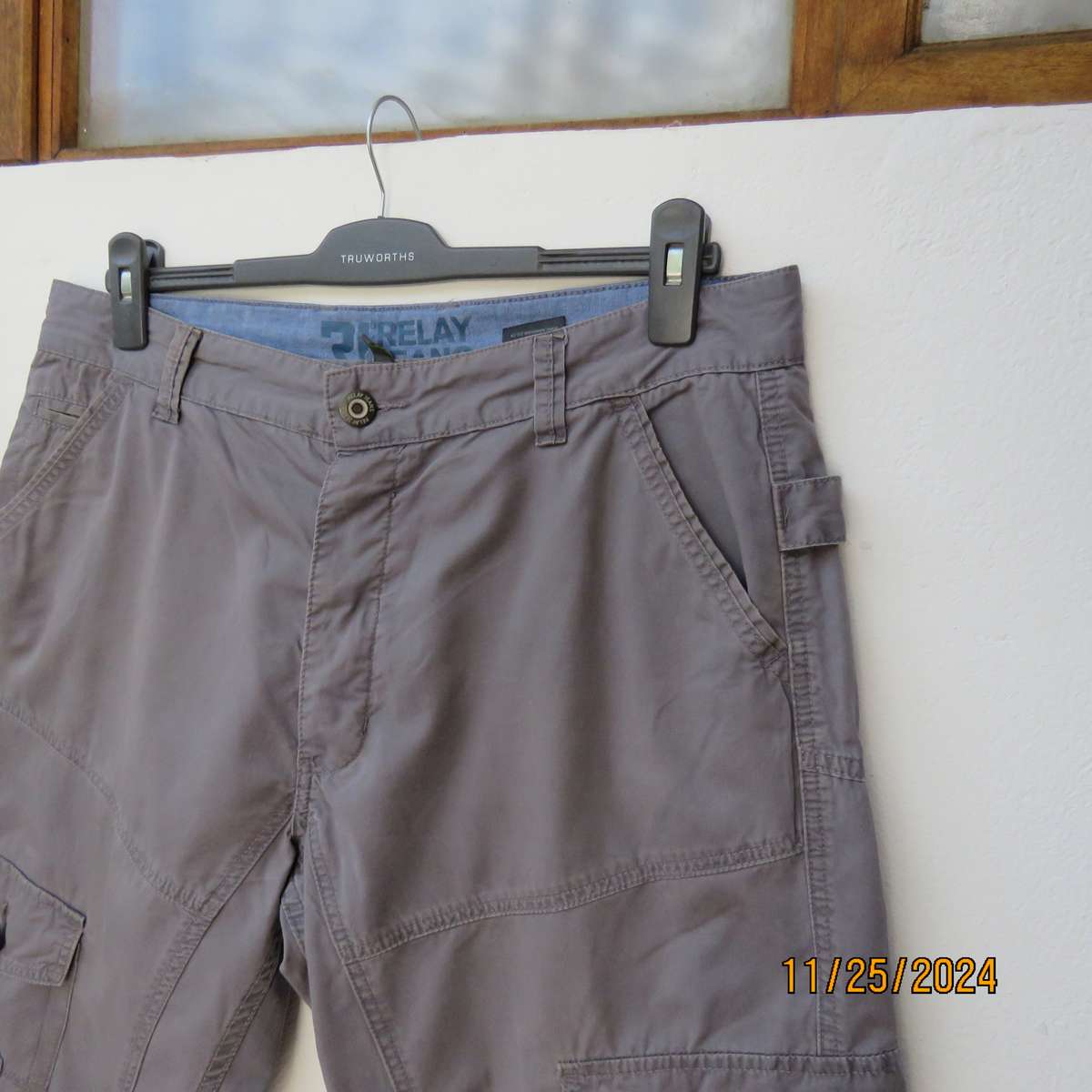 RELAY grey jeans long shorts size 36. Four front pockets-2 at back. In 100% cotton. As new cond.