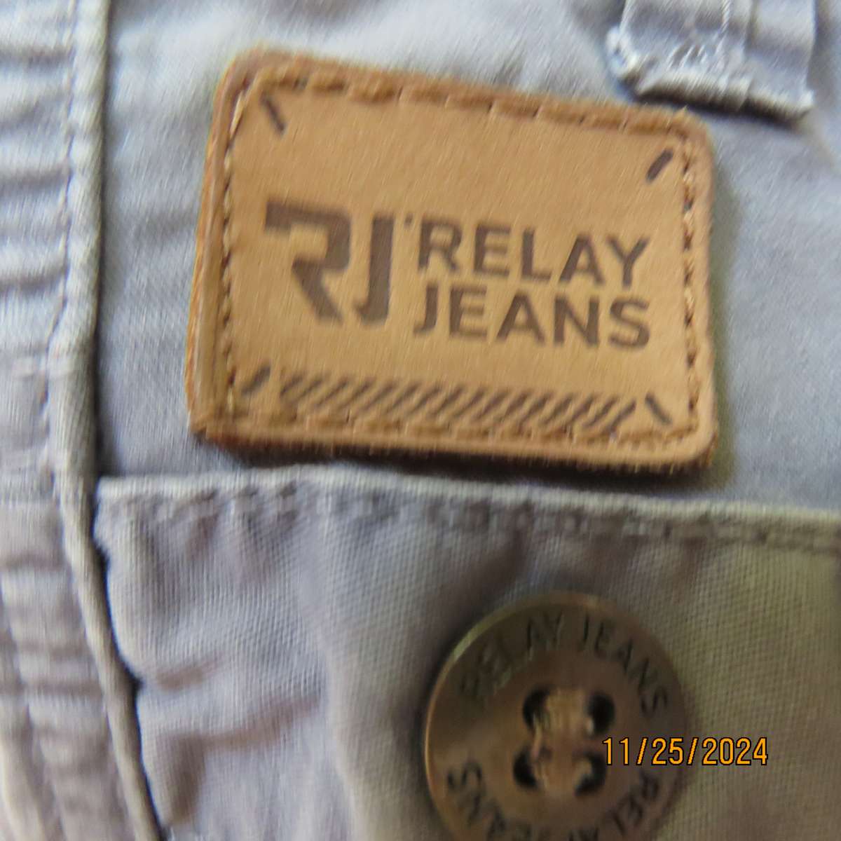 RELAY grey jeans long shorts size 36. Four front pockets-2 at back. In 100% cotton. As new cond.