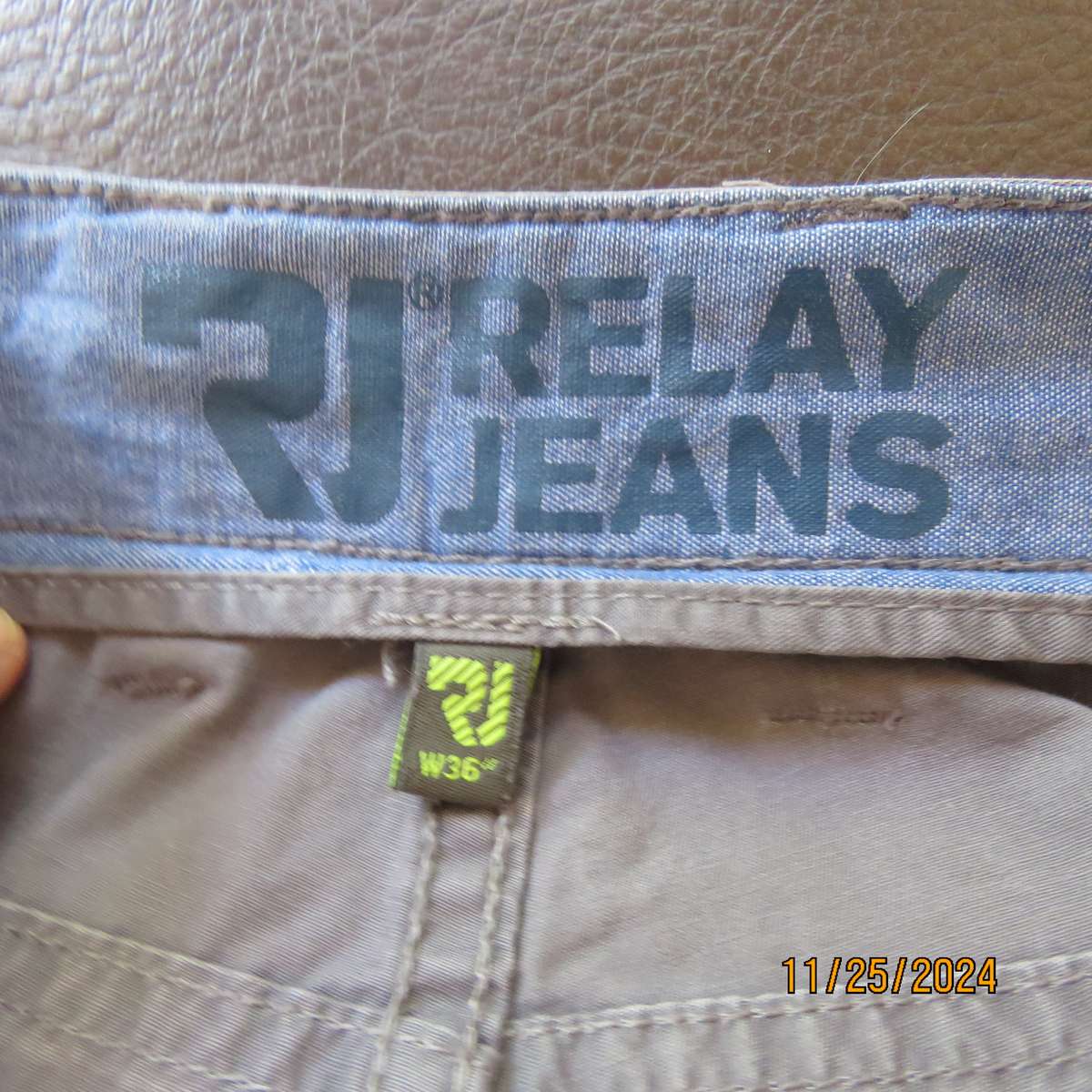 RELAY grey jeans long shorts size 36. Four front pockets-2 at back. In 100% cotton. As new cond.
