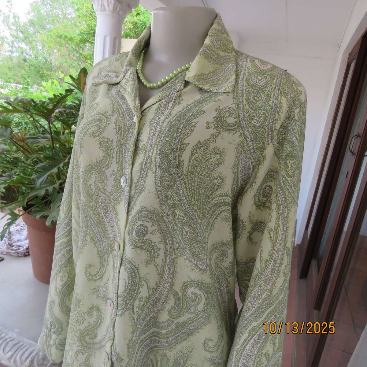 CONTRADICT mint green polyester long sleeve top with darker paisley print in size 40