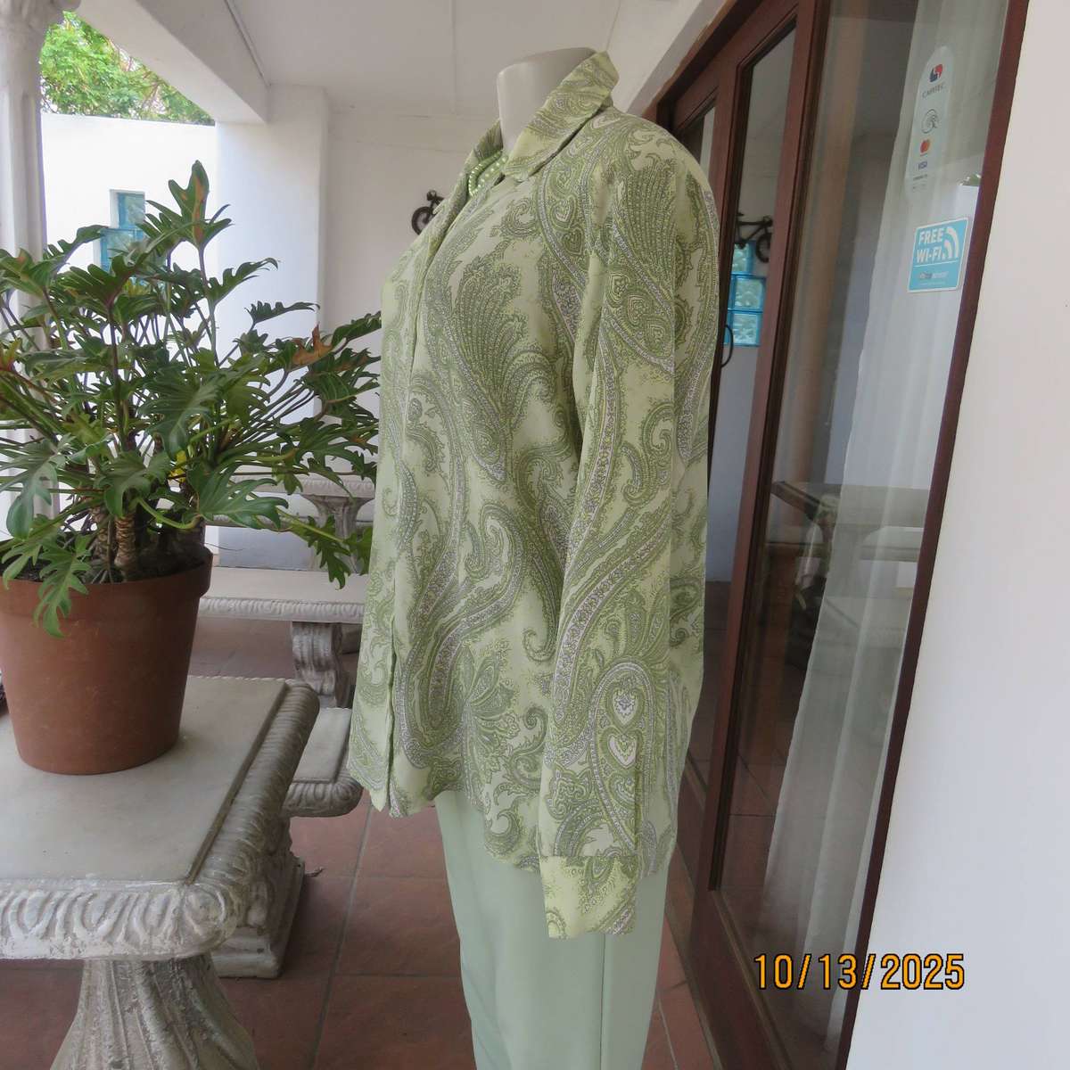 CONTRADICT mint green polyester long sleeve top with darker paisley print in size 40