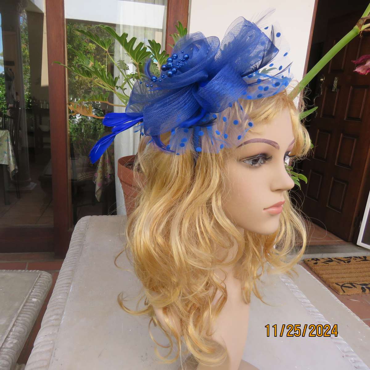 Stunning royal blue mesh flower-feather-beads fascinator with hairclip and satin alice band. New .