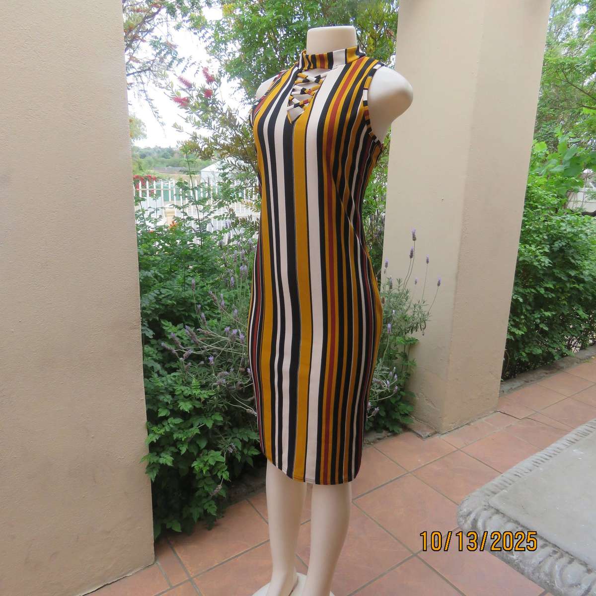 IQ vertical autumn colour striped bodycon sleeveless polyester stretch dress size 34