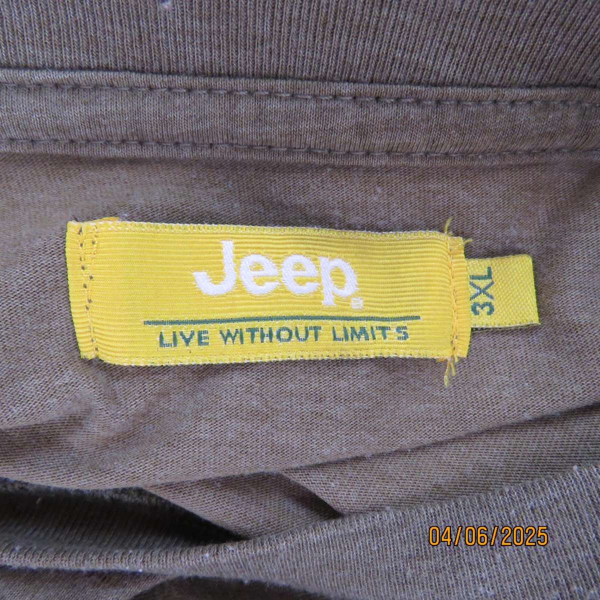 JEEP olive green-cream mottled short sleeve T shirt size 3XL