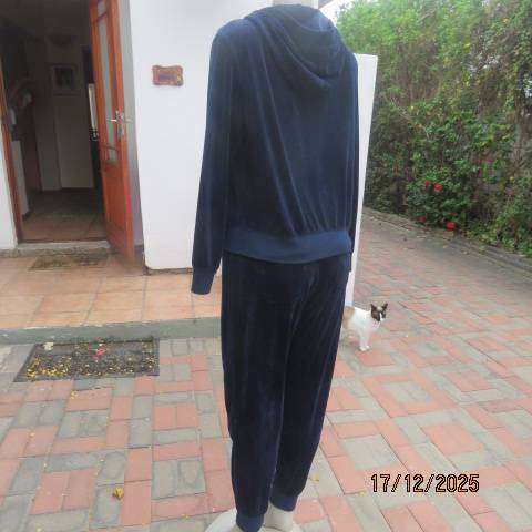 Navy velvet stretch 2 pc pants and hooded zip-up jacket in size 36.