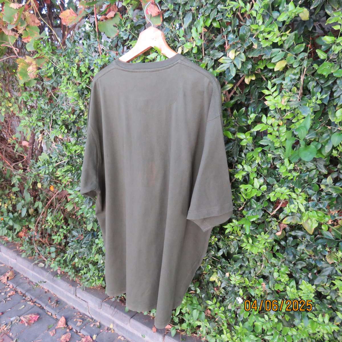 JEEP dark olive green as new short sleeve T shirt size 3XL. In 100% cotton