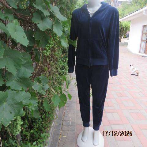 Navy velvet stretch 2 pc pants and hooded zip-up jacket in size 36.