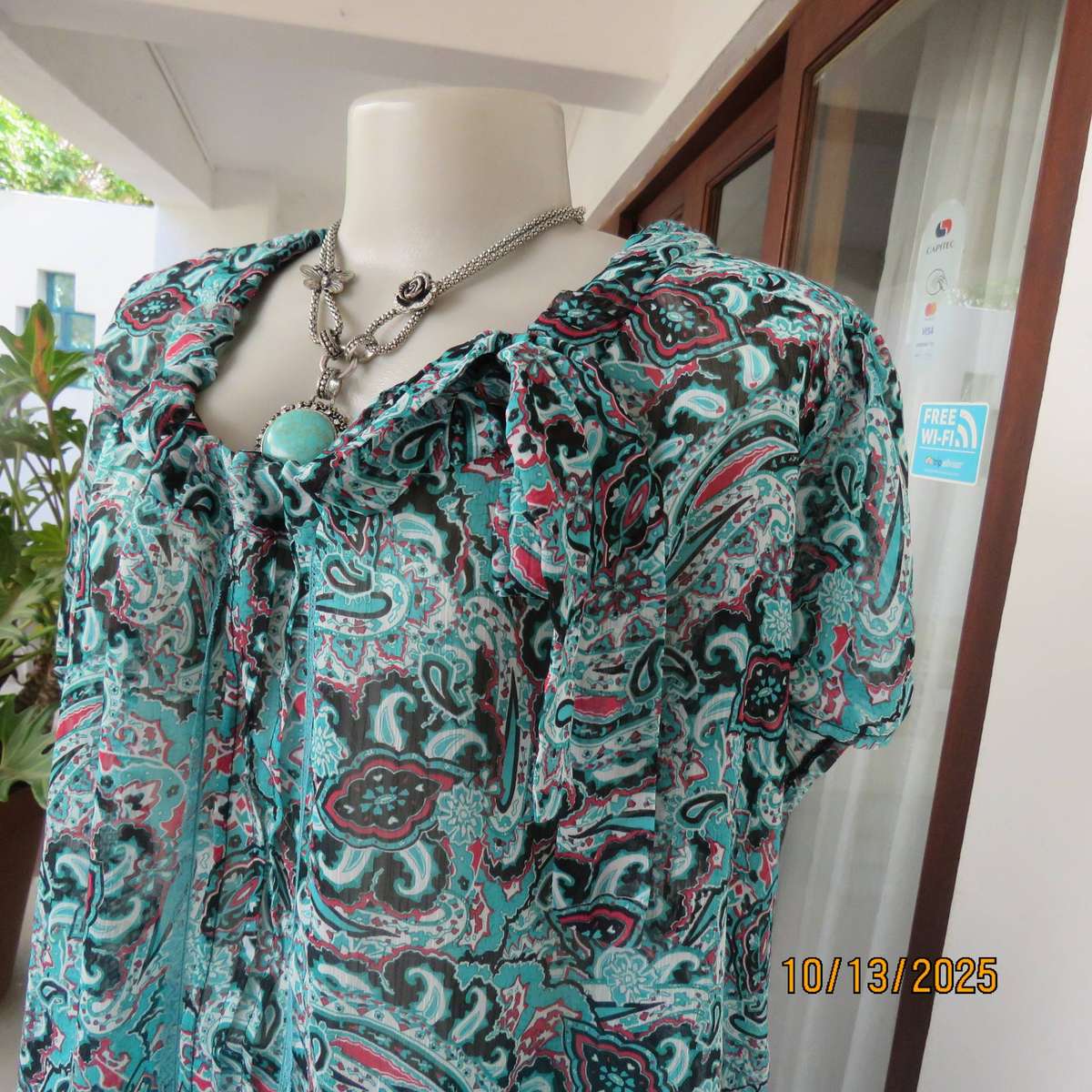 Capped sleeve jade-red-black-white bo-ho print slip over top size 46.