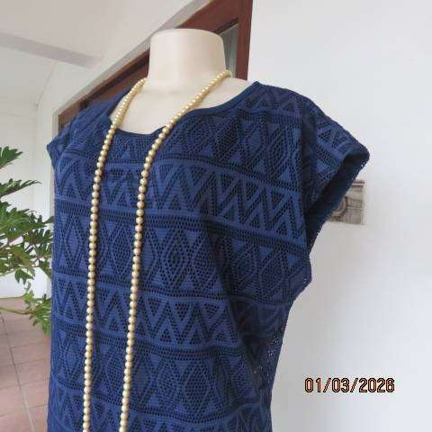 TANGO navy sleeveless polyester stretch lace top fully lined. size 42