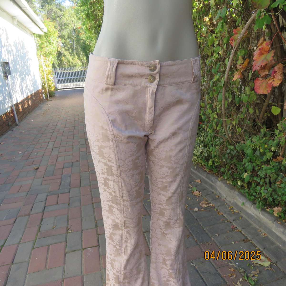 ANCIENT SPIRIT embossed wheat colour stretch polycotton bootcut pants. Size 36