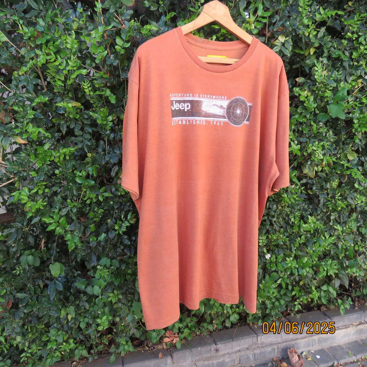 JEEP short sleeve windsor tan colour short sleeve T shirt in polycotton.