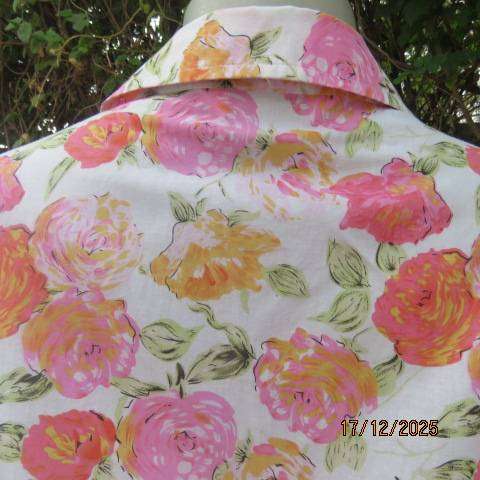 WOOLWORTHS white cotton-voile sleeveless button down top with pink-peach flowers. Size 44