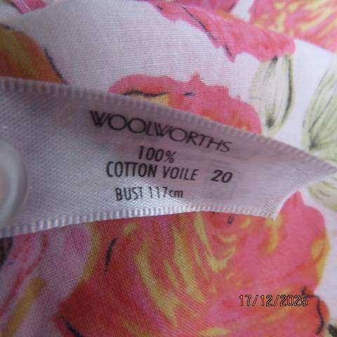 WOOLWORTHS white cotton-voile sleeveless button down top with pink-peach flowers. Size 44