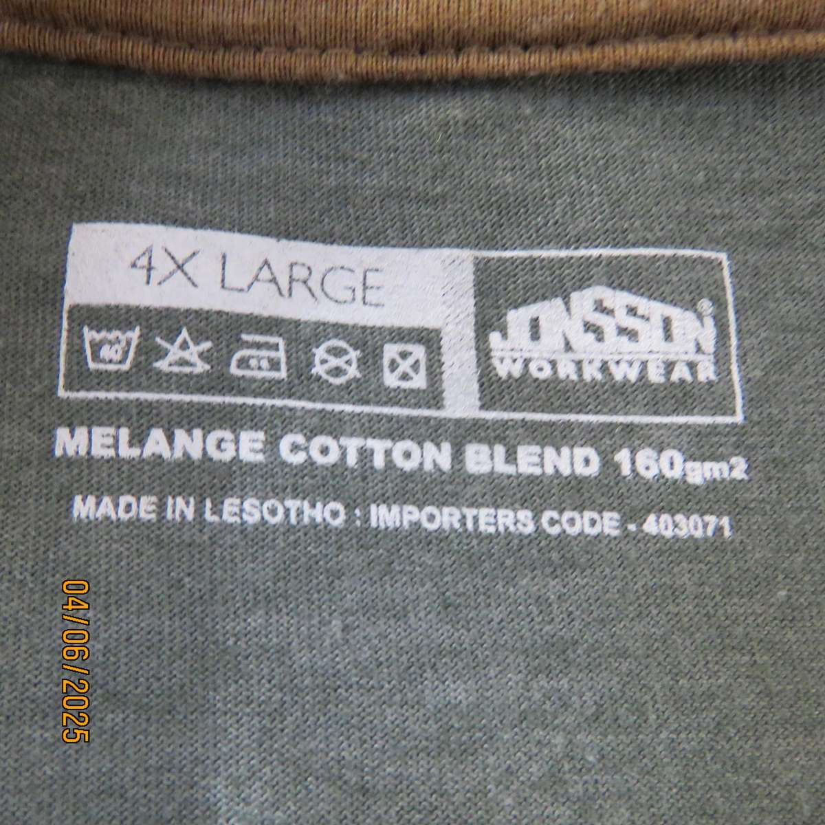 JONSSON sage green polycotton short sleeve T shirt in size 4XL. As new