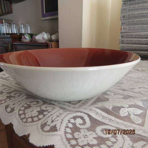 AYNSLEY & Co England from 1869 vintage earthenware serving bowl cream outer brown inner
