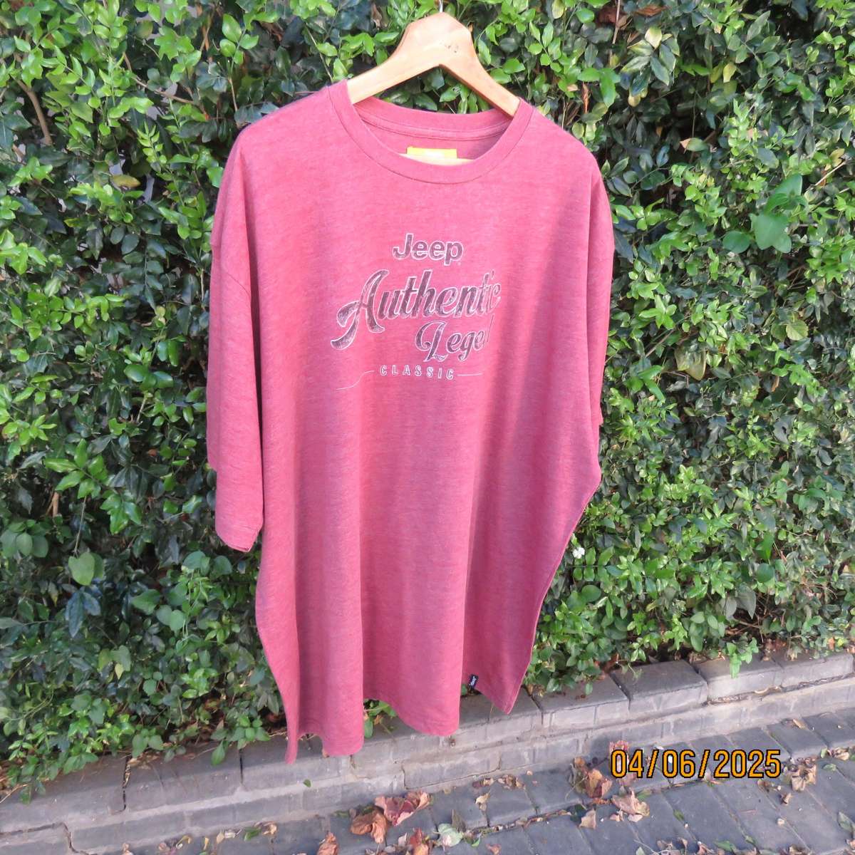 JEEP rosewood colour polycotton T shirt size 4XL. As new condition.