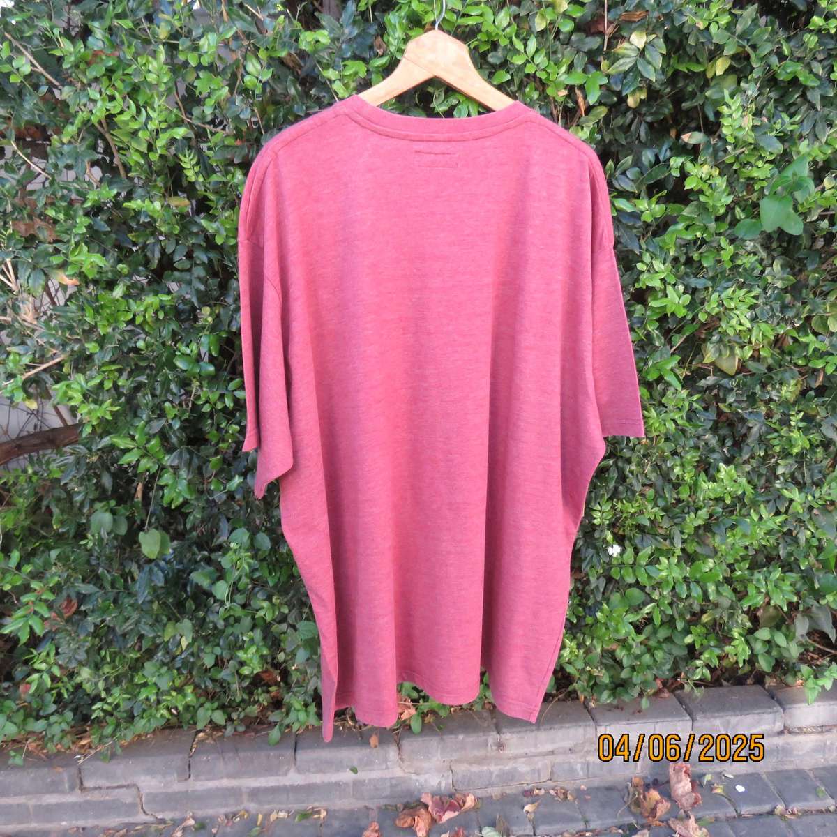 JEEP rosewood colour polycotton T shirt size 4XL. As new condition.