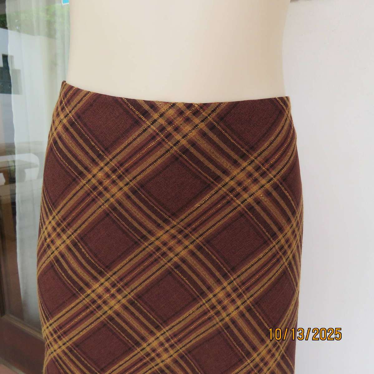EXACT large check golden brown and mustard A-Line bandless skirt size 36