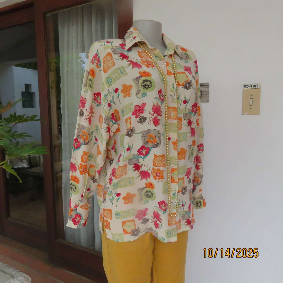 SNOW 100% pure silk cream with red-orange-green floral print top. Size 40