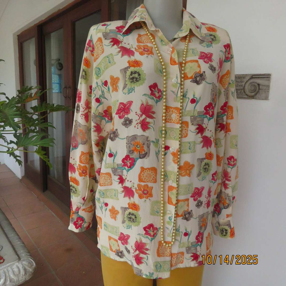 SNOW 100% pure silk cream with red-orange-green floral print top. Size 40