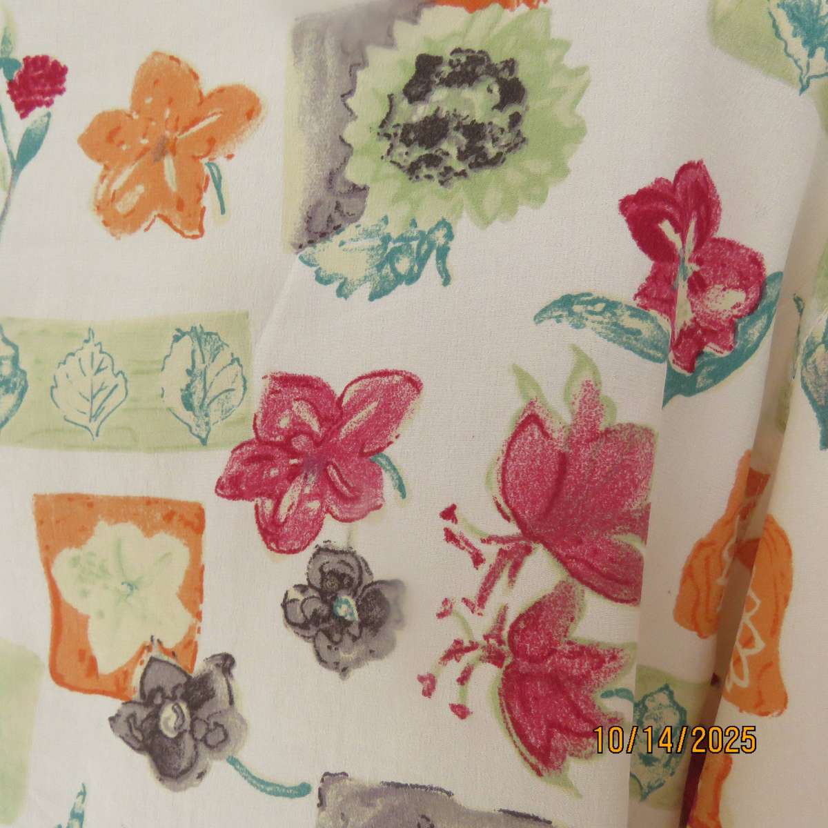 SNOW 100% pure silk cream with red-orange-green floral print top. Size 40
