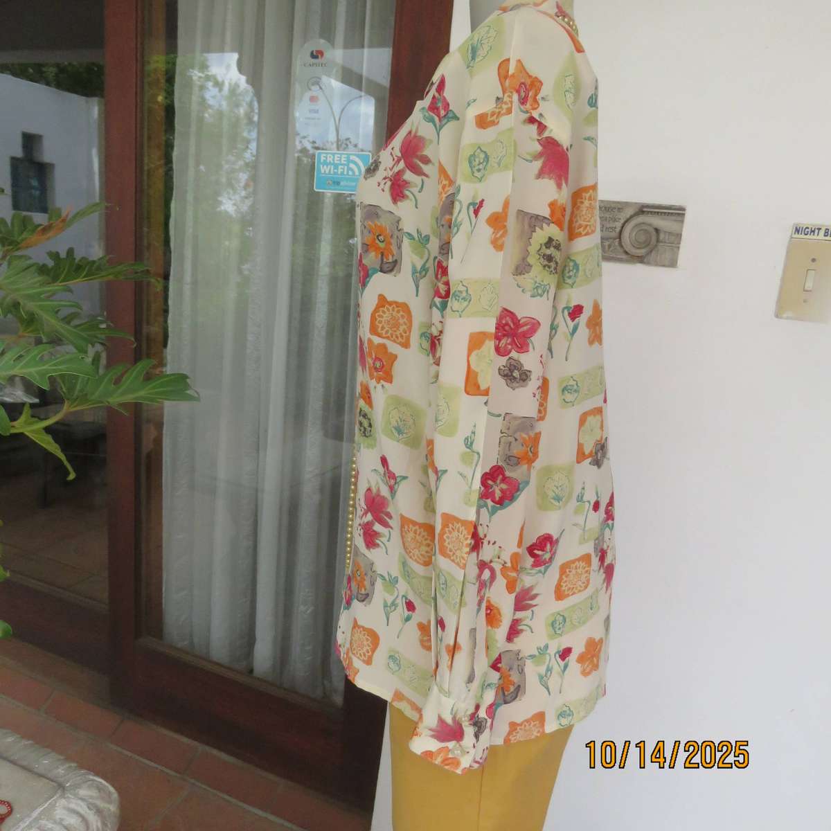 SNOW 100% pure silk cream with red-orange-green floral print top. Size 40