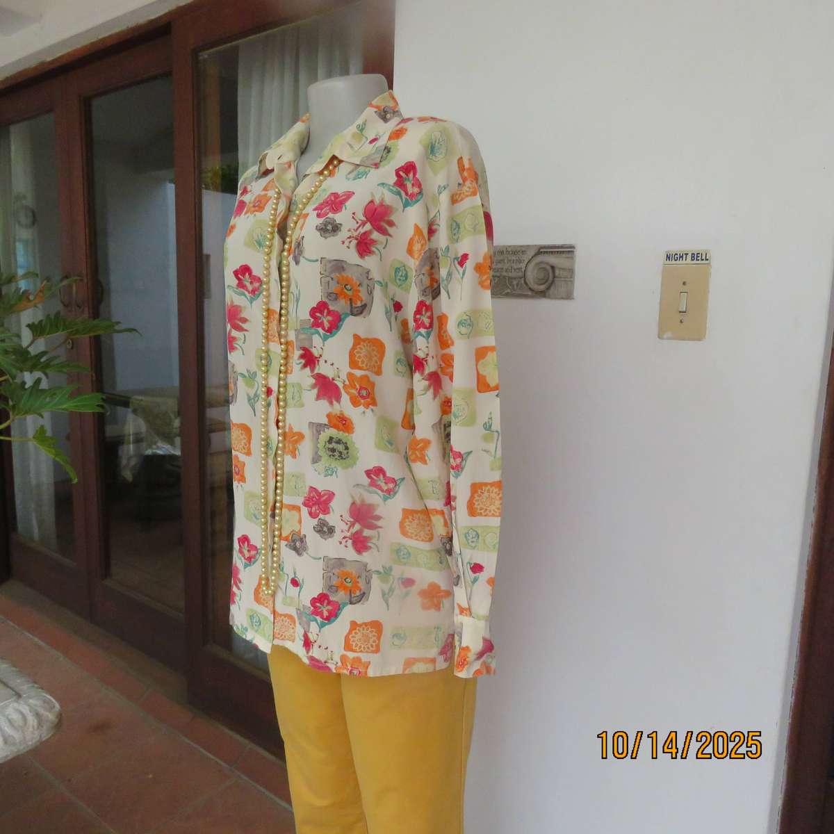 SNOW 100% pure silk cream with red-orange-green floral print top. Size 40