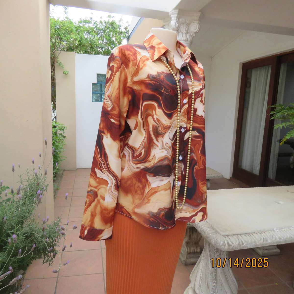 Autumn colour marble print 100% silky polyester long sleeve top size 40.
