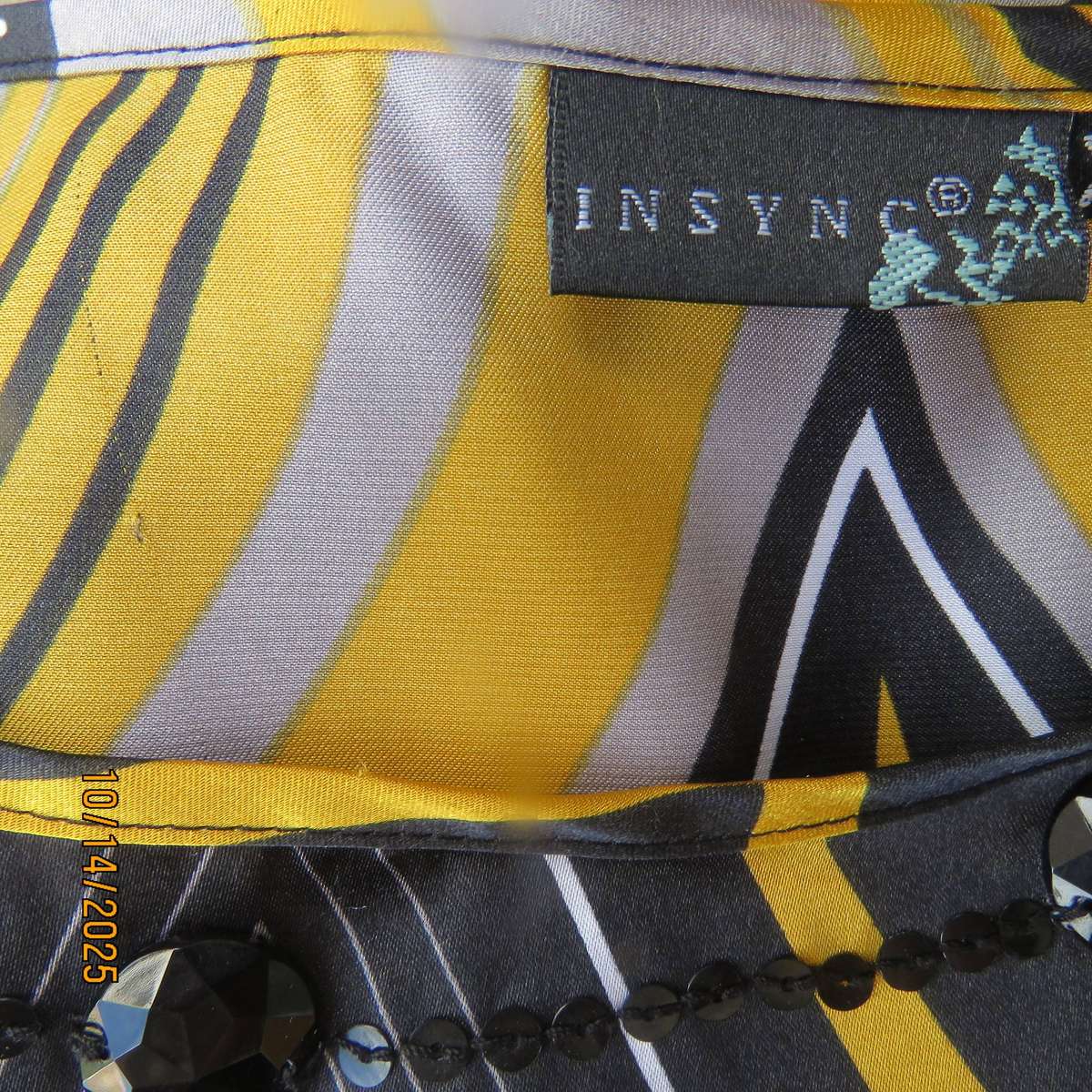 Silky shiny long polyester top in black-grey-gold geometric print. Embellished. Size 40