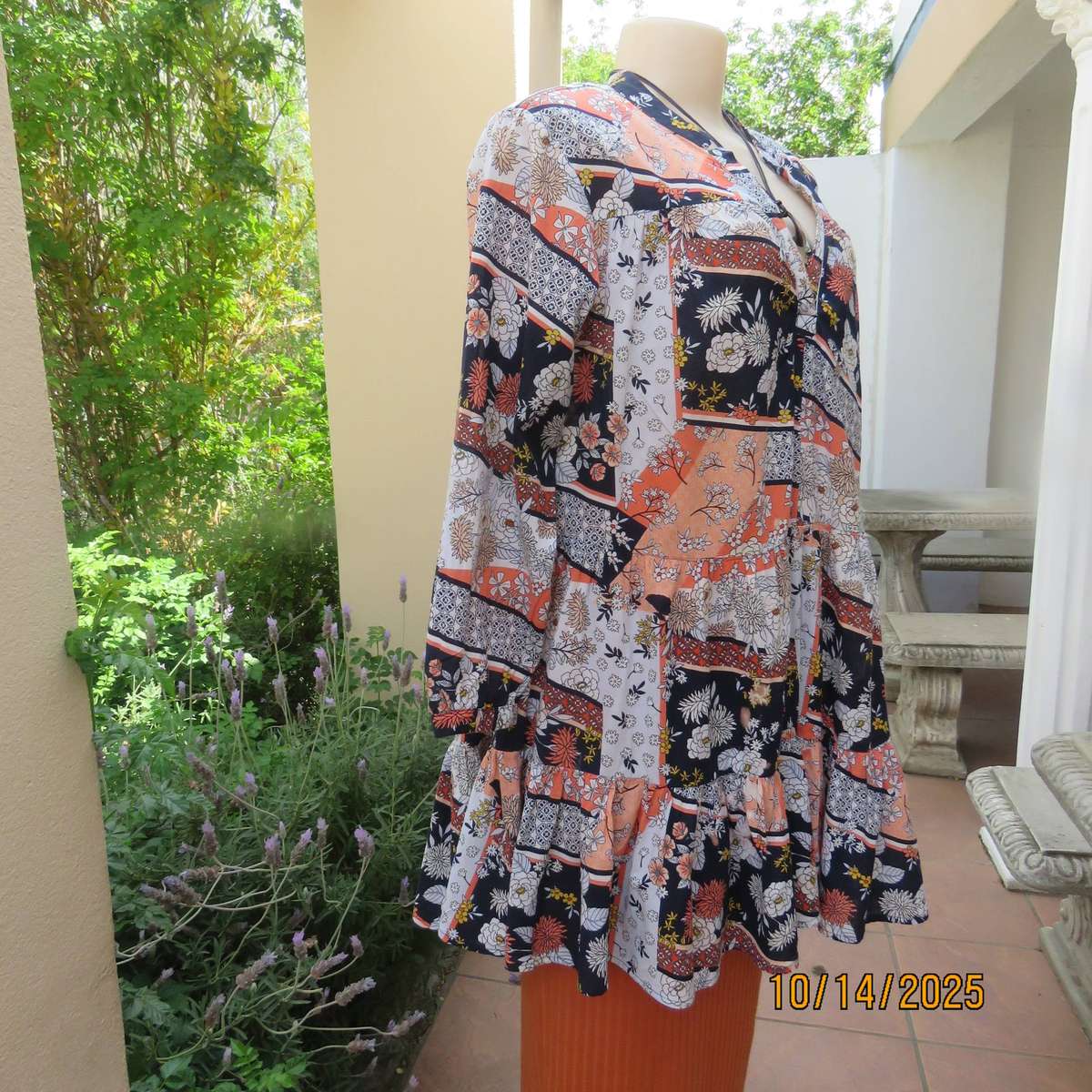 Tiered slip over slip over long sleeve cotton top in peach-navy-blue and yellow. Size 40