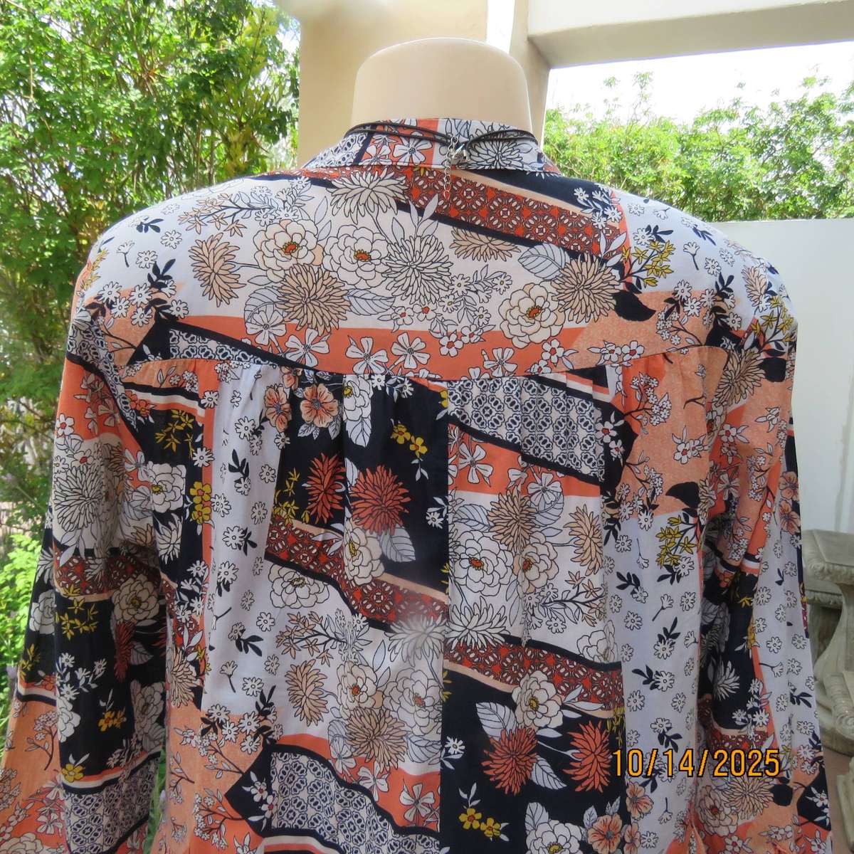 Tiered slip over slip over long sleeve cotton top in peach-navy-blue and yellow. Size 40