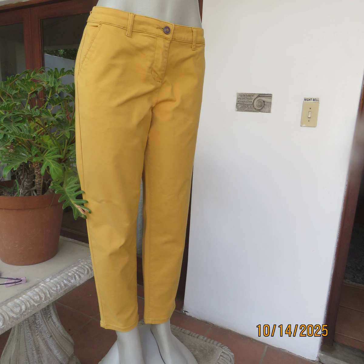 TRUWORTHS mustard colour slim pants in cotton stretch size 38.