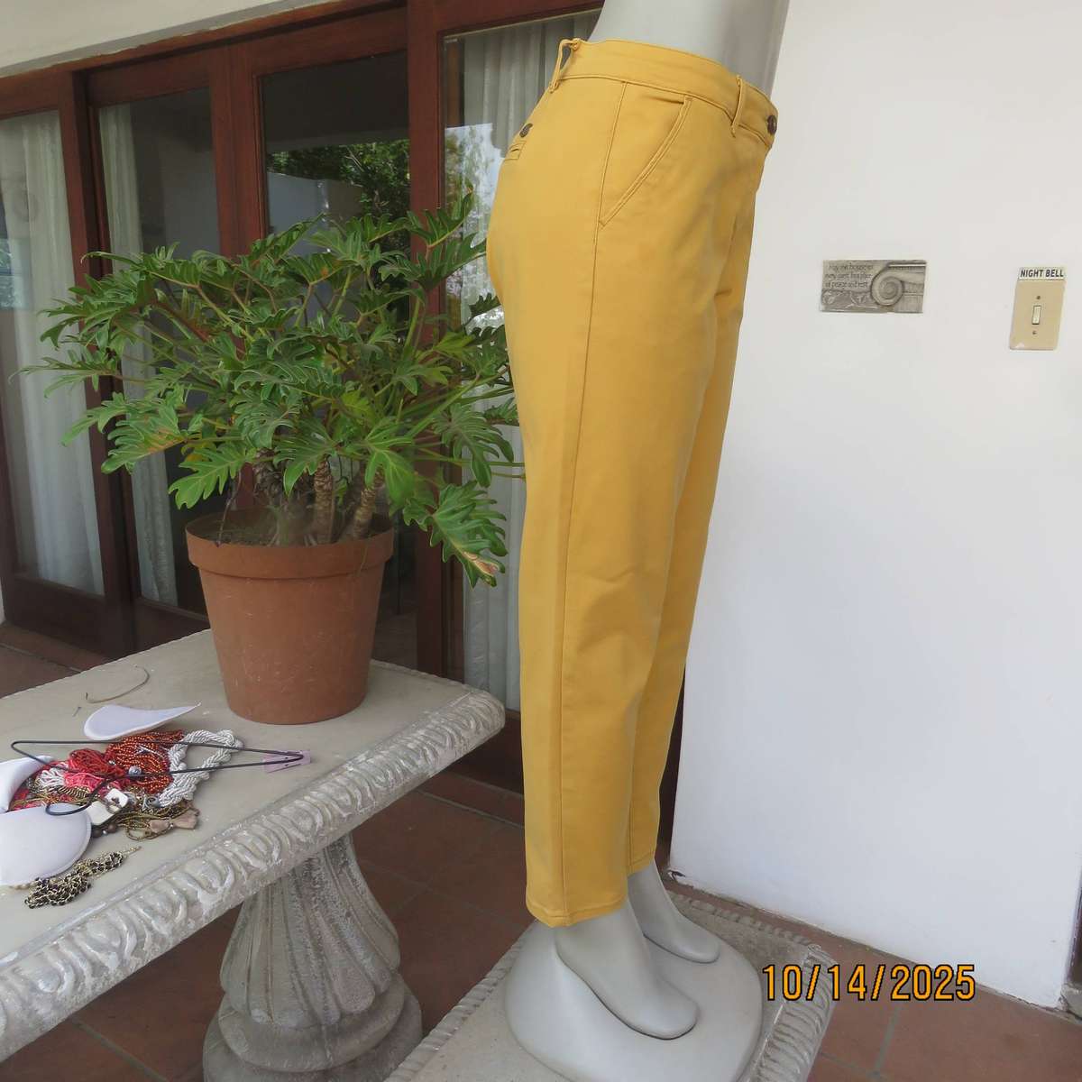 TRUWORTHS mustard colour slim pants in cotton stretch size 38.