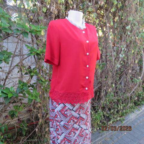 WOOLWORTHS bright red button down short sleeve top with front lace hem. Size 34