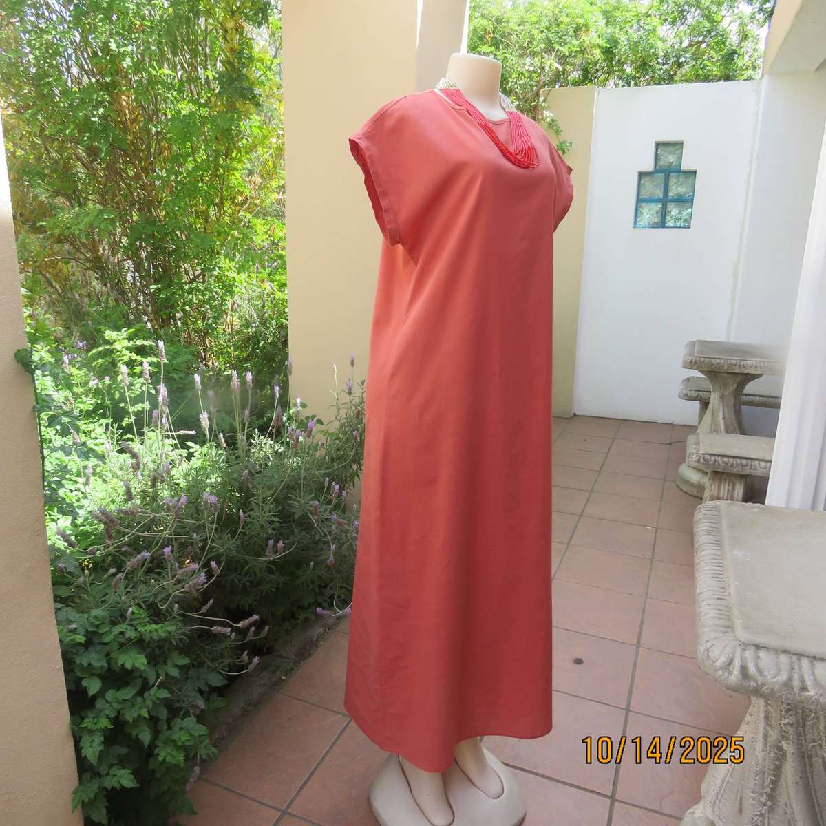EMERY ROSE maxi shift dress in coral textured cotton. Size 38