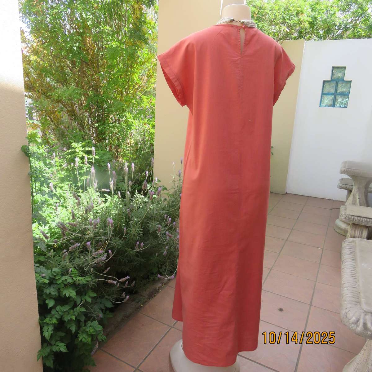 EMERY ROSE maxi shift dress in coral textured cotton. Size 38