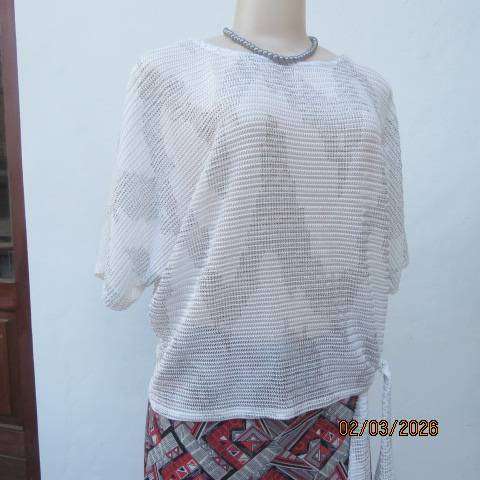 Foshini white nylon stretch slip-over top with silver thread graphic patterns, size 40
