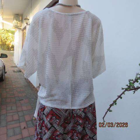 Foshini white nylon stretch slip-over top with silver thread graphic patterns, size 40