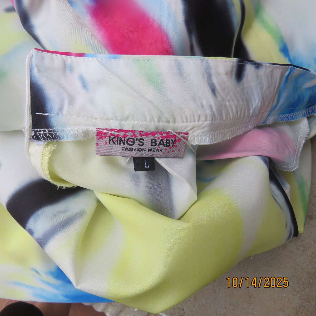 KING'S BABY wide legged pleated colourful pants in polycotton. Size 35.