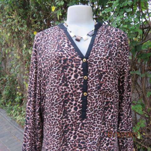 Animal print long sleeve brown-cream-black thin polycotton top. V neck with black edging. Size 44