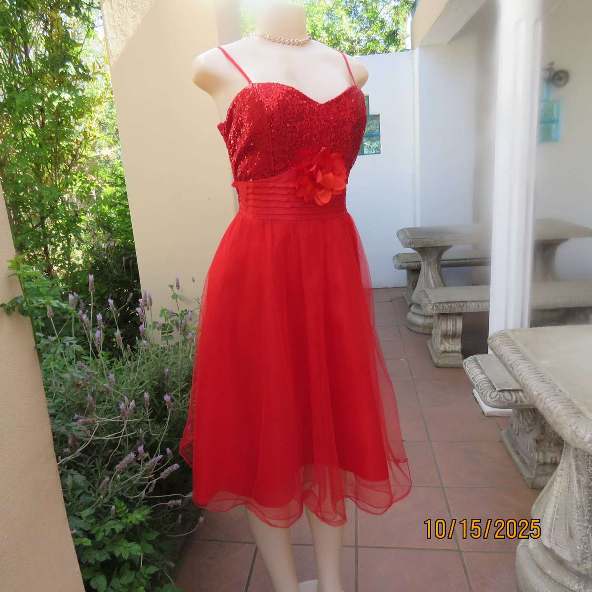 GERANO bright red sequined bust evening dress in size 38.