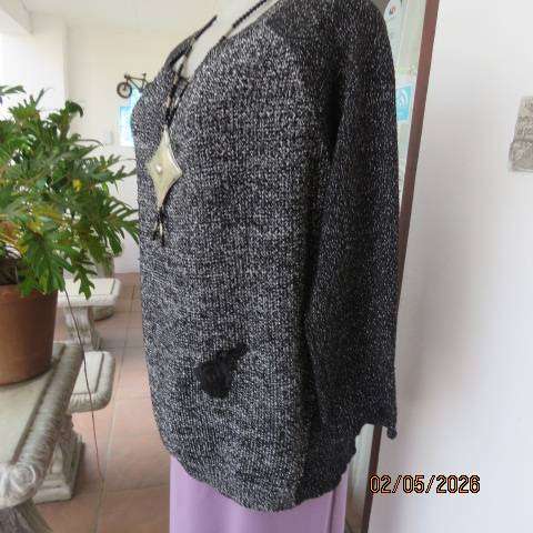 Black polyester and silver lurex knitted long sleeve glamour sweater size 42