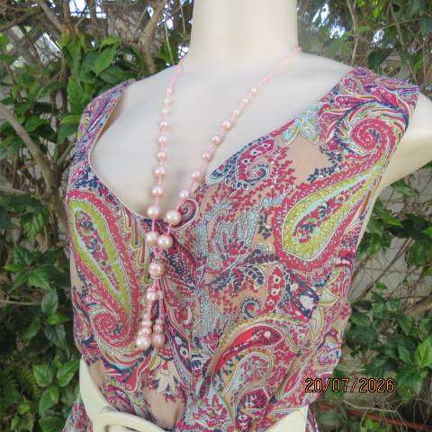 Tango cream polyester V-neck fully lined dress with paisley print in blue-green-red. size 40