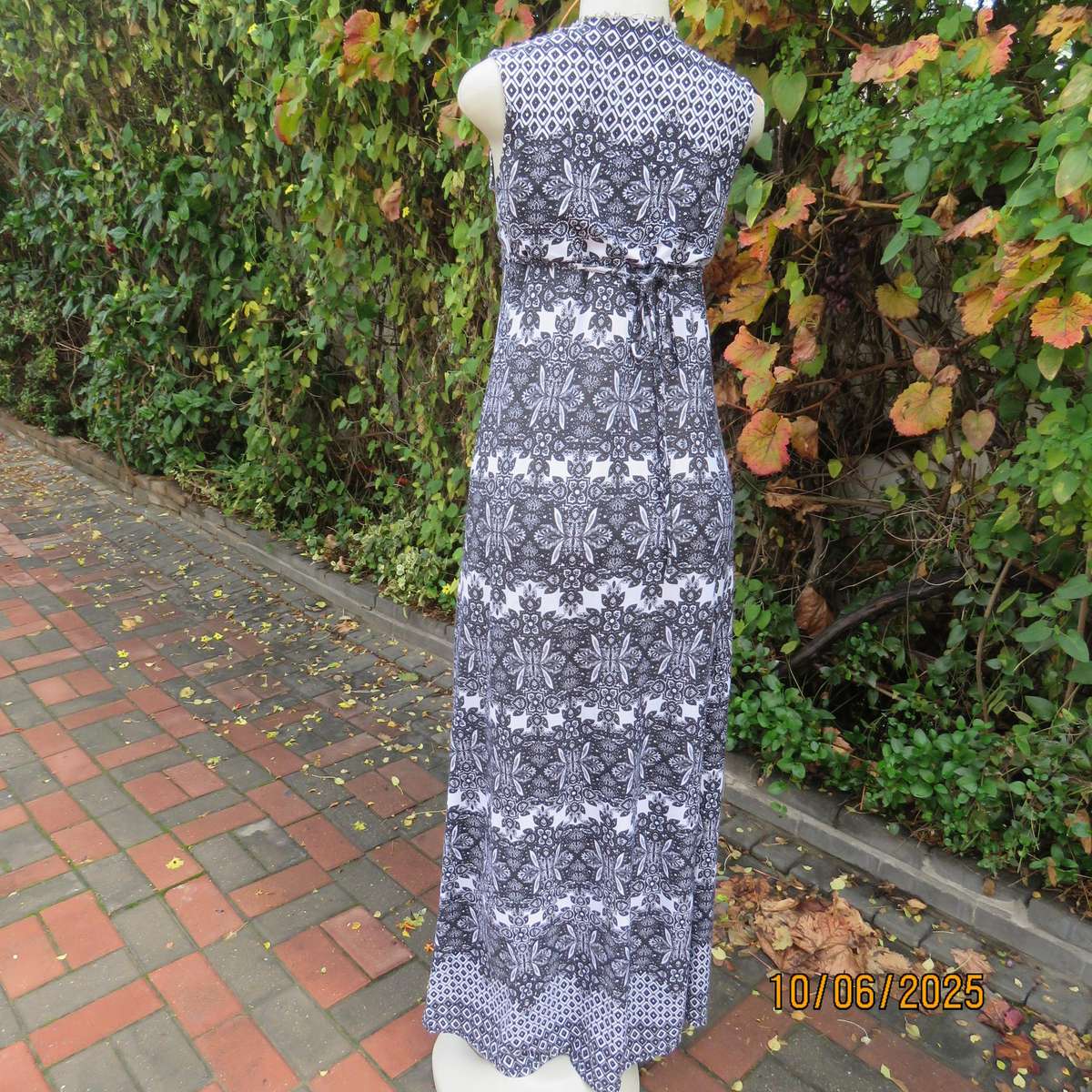 Empire style bohemian patterned maxi black-white dress. Polycotton stretch.Size 34
