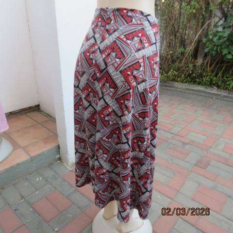 Geometric Print ankle-length A-line stretch polycotton skirt, size 42