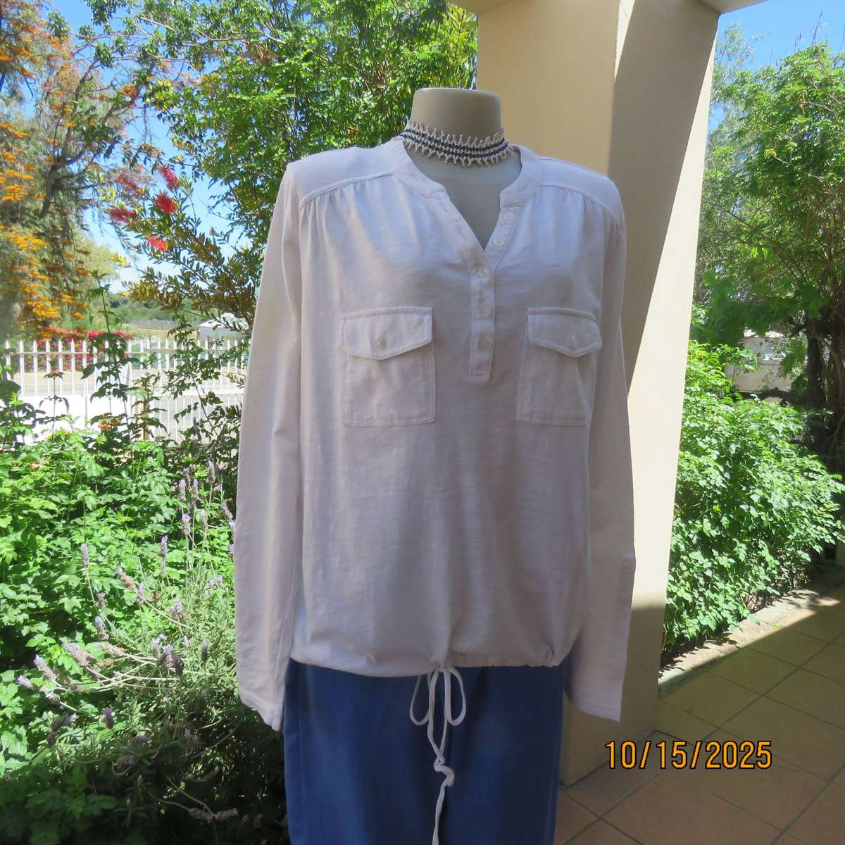 TRS white cotton long sleeve top with drawstring in hem. Size 42-44